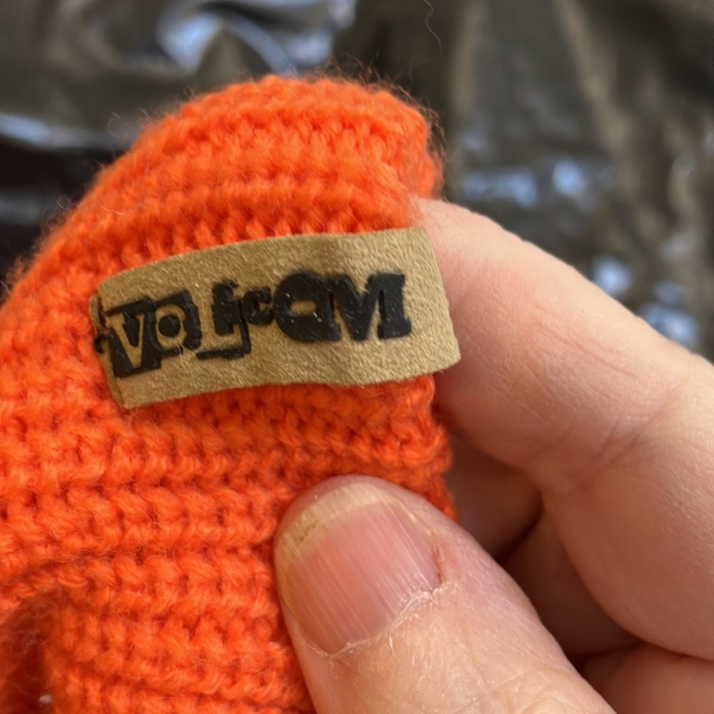 FINAL MARKDOWN Volcom stocking cap - Picture 2 of 2